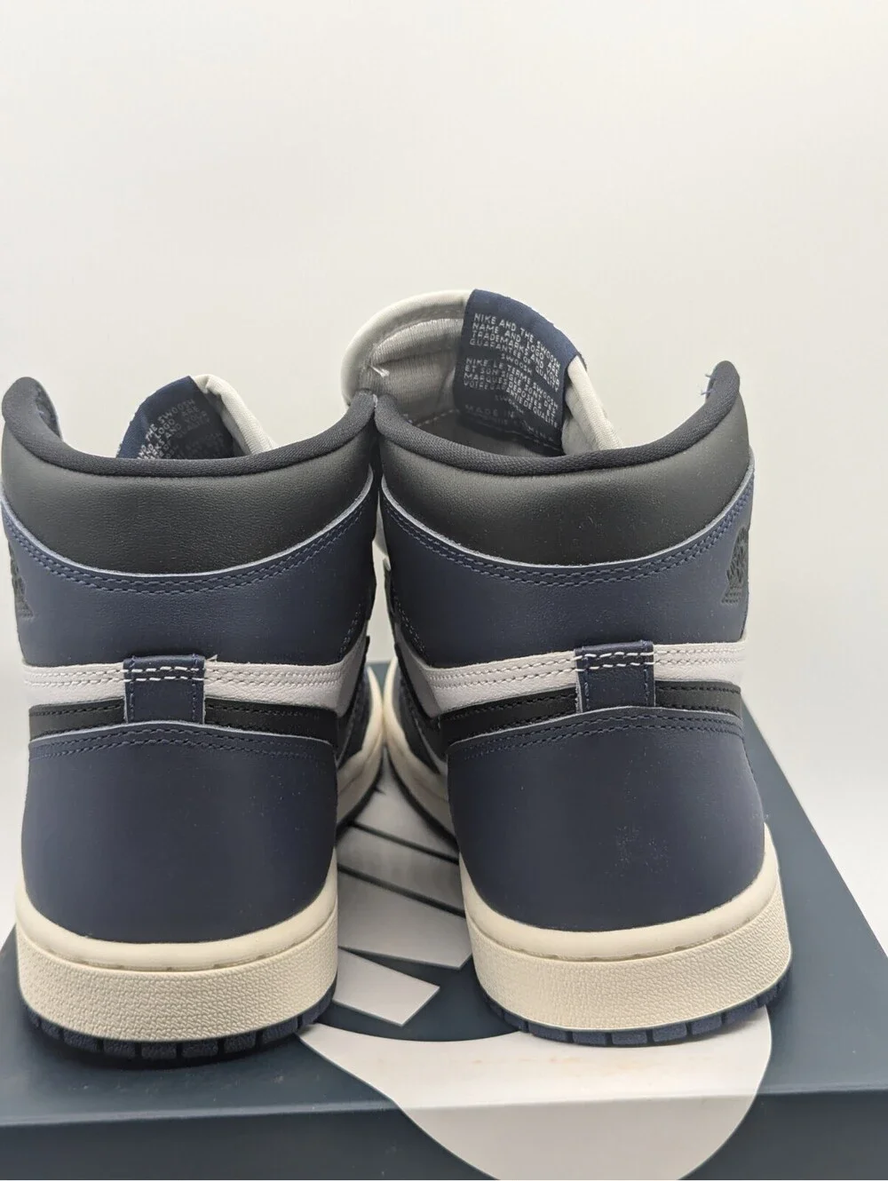 Nike Air Jordan 1 Retro High OG Mens Size 6.5 / Women's 8 Navy Blue DZ5485-401
